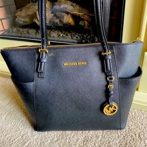 Authentic Michael Kors East West Jet Set Tote